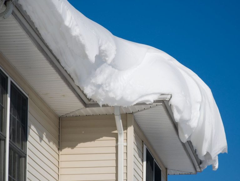roof with a lot of snow, Shoreview